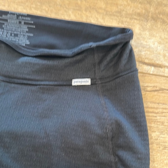 Patagonia Women’s Base Layer Pant Size Medium - Picture 2 of 5